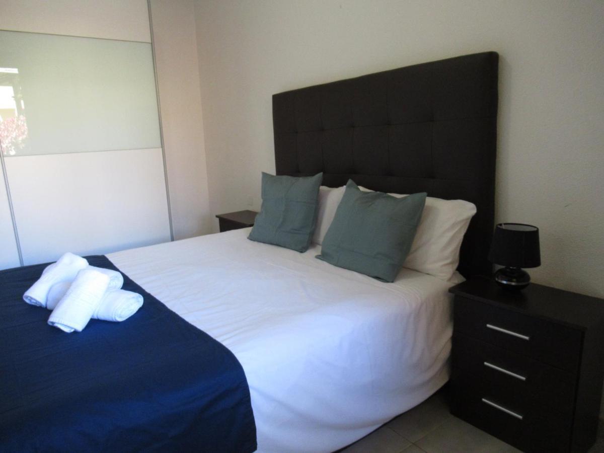 Garden Relax Apartments, By Comfortable Luxury คอร์ราเลโฮ ภายนอก รูปภาพ