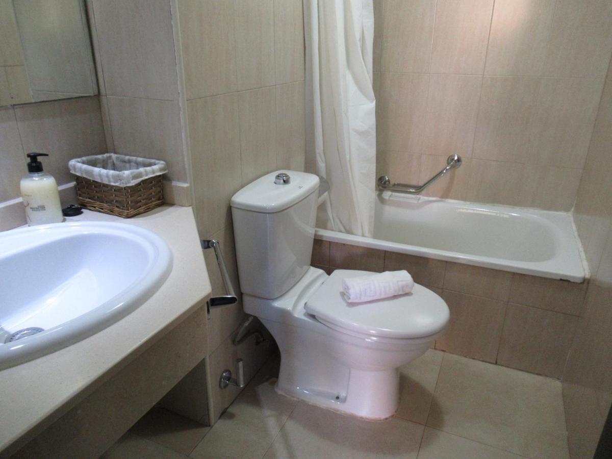 Garden Relax Apartments, By Comfortable Luxury คอร์ราเลโฮ ภายนอก รูปภาพ