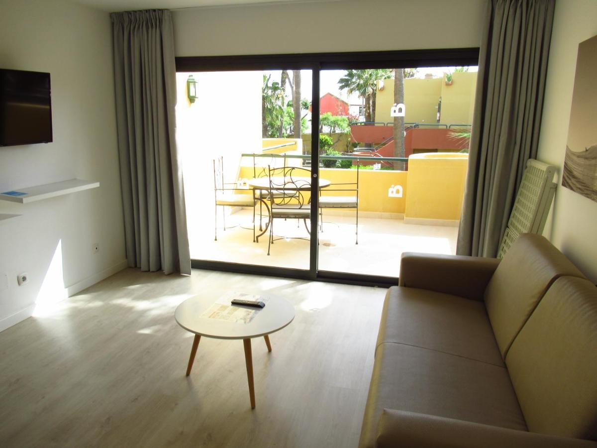 Garden Relax Apartments, By Comfortable Luxury คอร์ราเลโฮ ภายนอก รูปภาพ