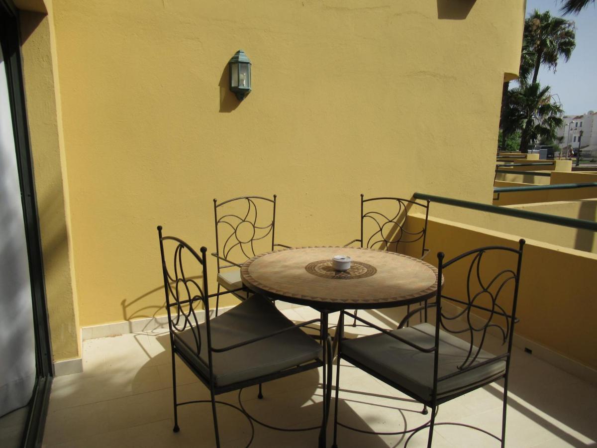 Garden Relax Apartments, By Comfortable Luxury คอร์ราเลโฮ ภายนอก รูปภาพ