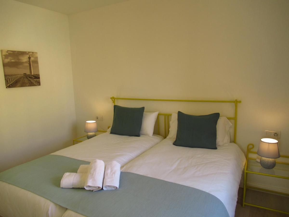 Garden Relax Apartments, By Comfortable Luxury คอร์ราเลโฮ ภายนอก รูปภาพ